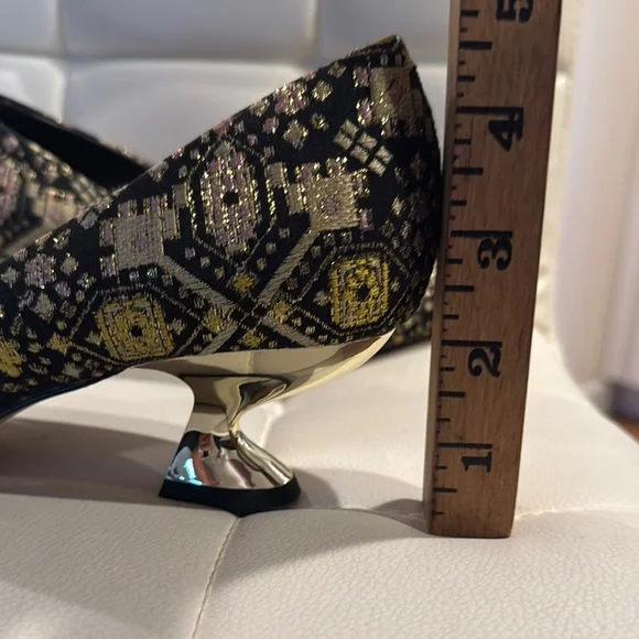 Shoes: Katy Perry Elegant Black and Gold Women’s Heels - Picture 11 of 11